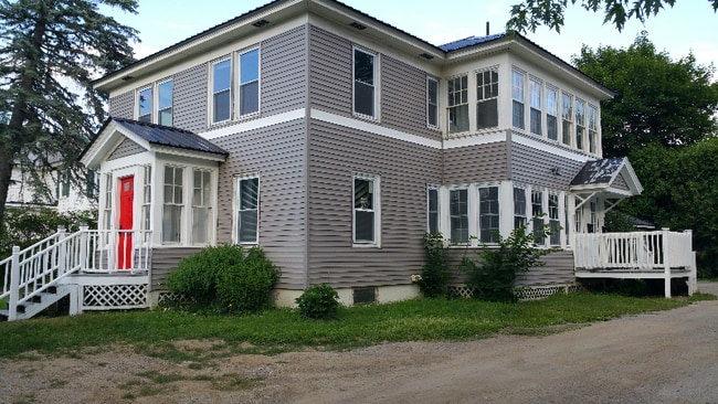 Building Photo - 162 Silver St
