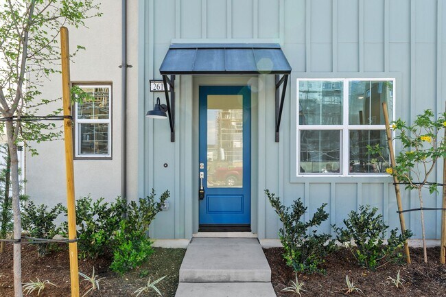 Building Photo - Modern Comfort & Style in Prime Ontario Location