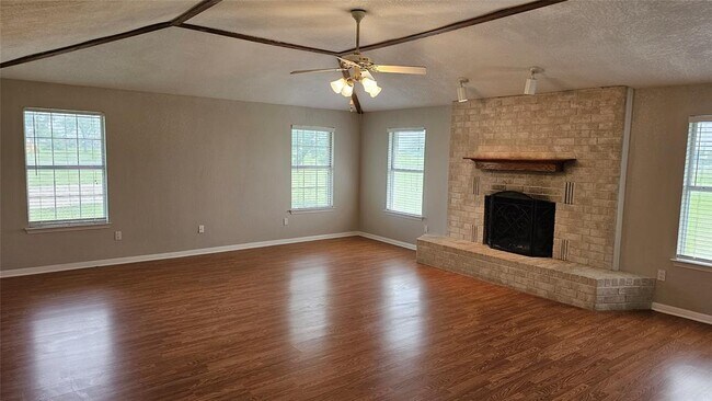 Building Photo - 16 Brenda Ln