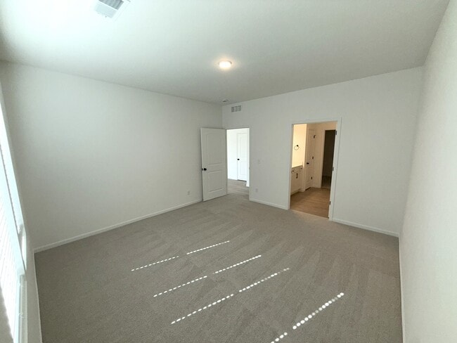 Building Photo - 9617 N Colrain Ave