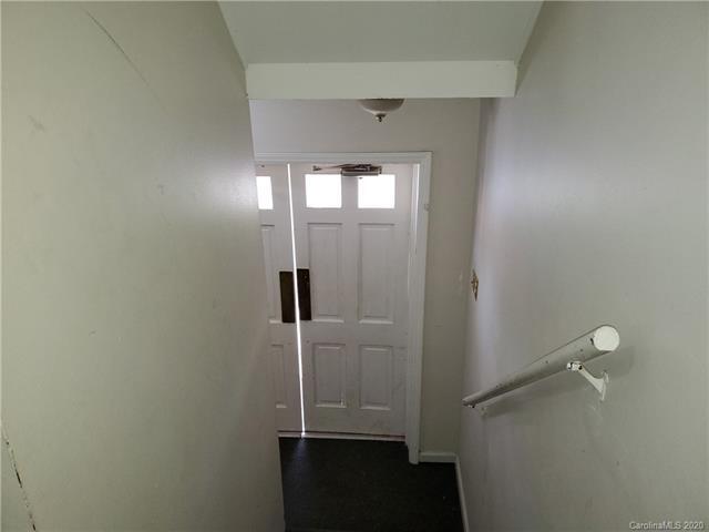 Building Photo - 920 McAlway Rd