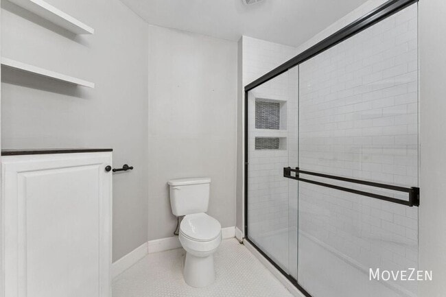 Building Photo - 134 Sanair Ct