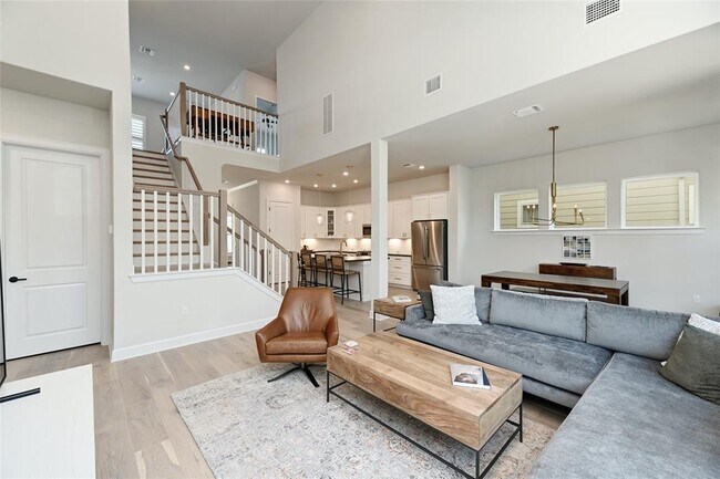 Building Photo - 5820 Harper Park Dr