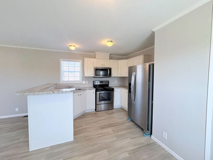 Building Photo - 10610 State Rte 762