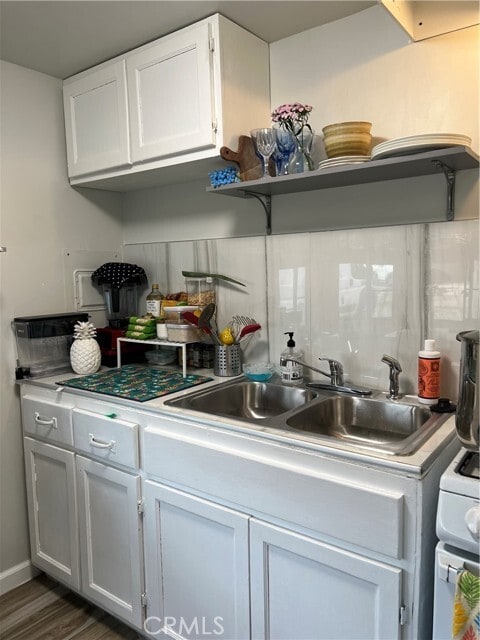 Building Photo - 7028 Marbrisa Ave