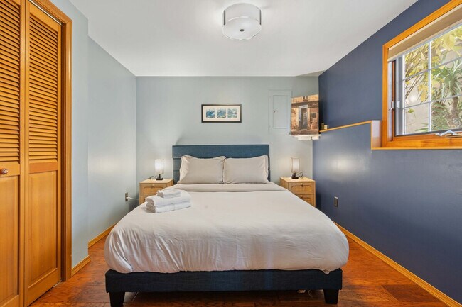 Building Photo - 10507 Rainier Ave S