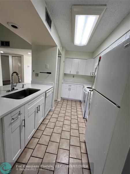 Building Photo - 8166 NW 15th Manor