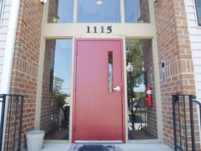 Building Photo - Your Home is Your Palace! Glen Burnie, MD