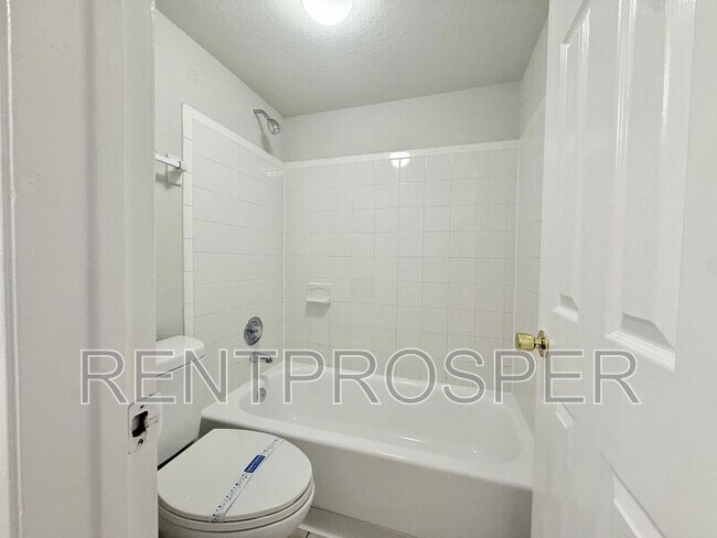 Building Photo - 4117 S Semoran Blvd