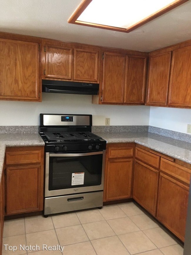 Building Photo - 4270 Highland Ave