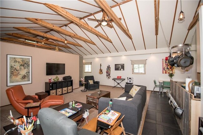 Building Photo - 2713 Sweeney Ln