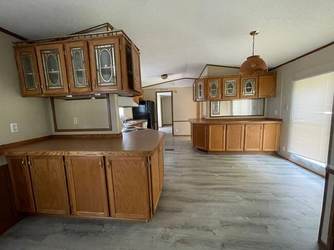 Building Photo - 3 Bed 2 Bath Home For Rent