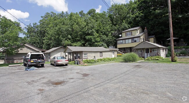 Building Photo - 148 Route 181