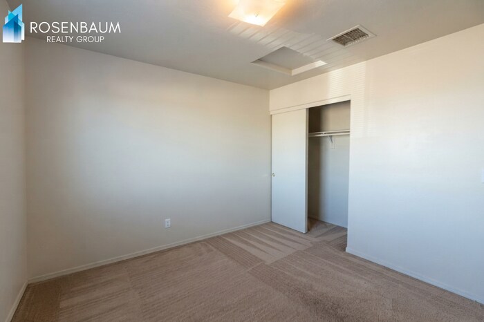 Building Photo - 15547 S Moon Valley Rd