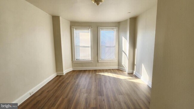 Building Photo - 3216 W Belvedere Ave