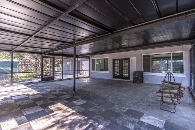 Building Photo - 16880 SE 63rd Ln