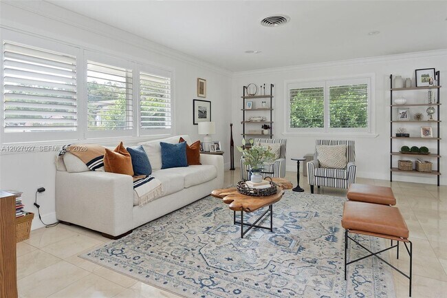 Building Photo - 4750 Alhambra Cir