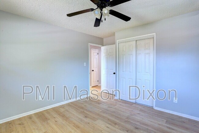 Building Photo - 8523 Fieldway Dr