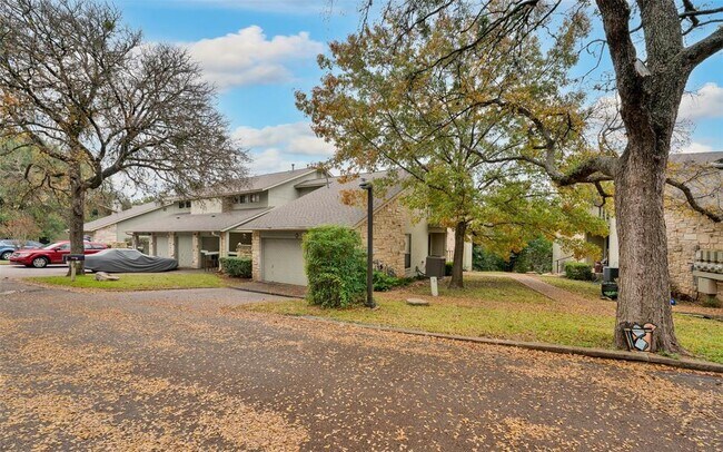 Building Photo - 4404 Travis Country Cir