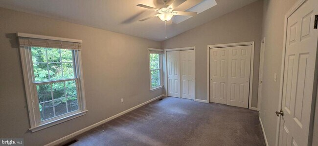 Building Photo - 1353 Templeton Pl