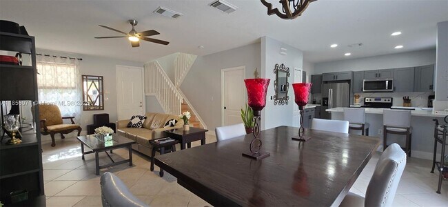 Building Photo - 953 NW 135th Ave