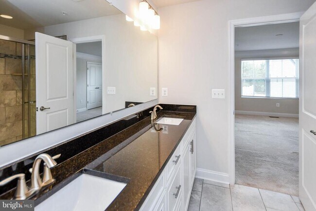 Building Photo - 7102 Druce Way