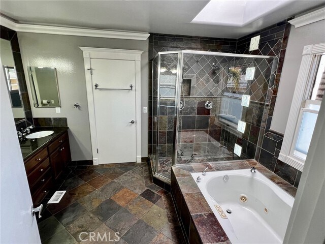 Building Photo - 342 Camino de las Colinas