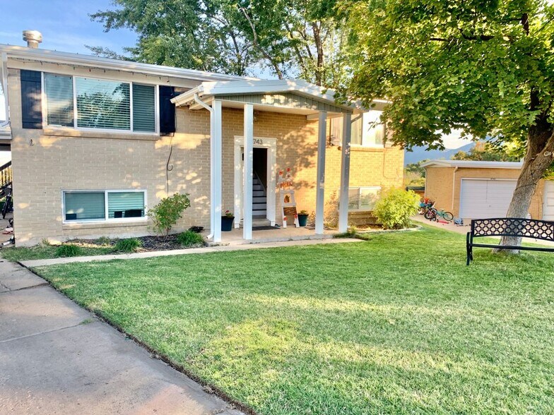 Building Photo - 4743 S 575 W