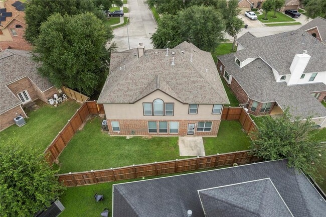 Building Photo - 5106 Laura Lee Ln