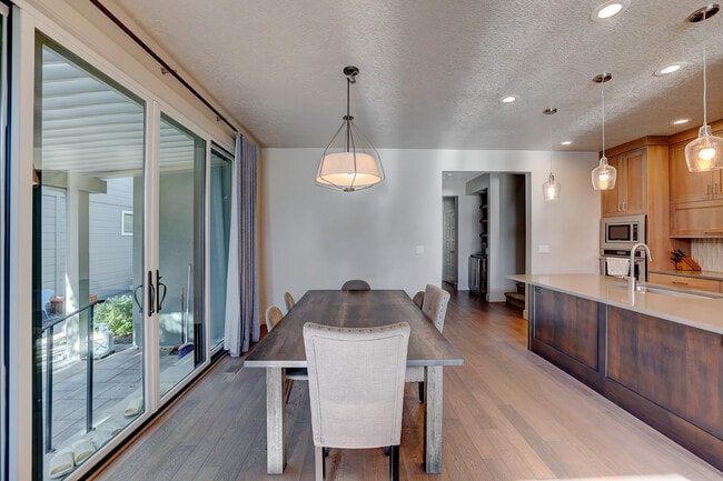 Building Photo - 3045 S Shadywood Way