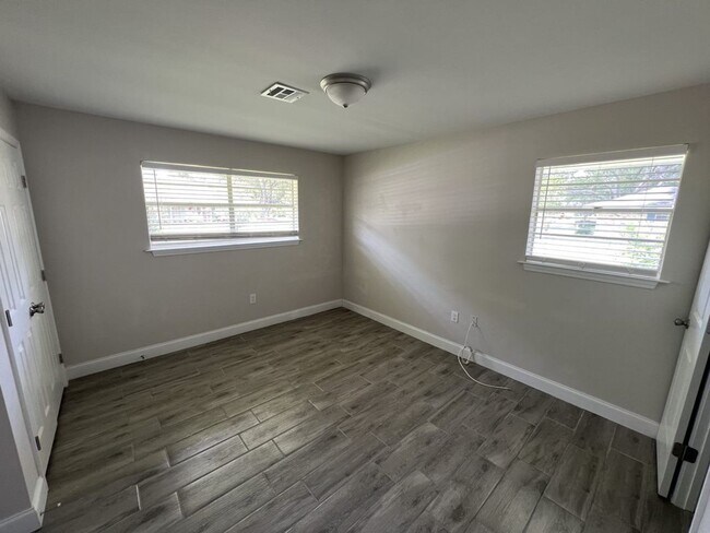 Building Photo - 10444 Browning Dr