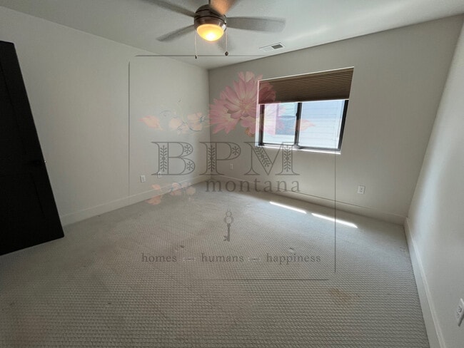 Building Photo - 1093 Abigail Ln