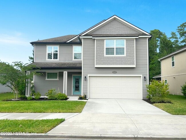 Building Photo - Large 4 bedroom home