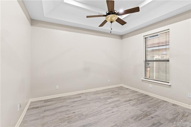 Building Photo - 27 Los Lagos Dr