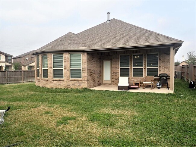 Building Photo - 24911 Prairie Briar Cir