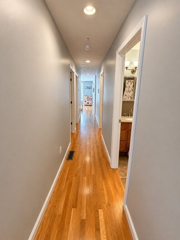 Building Photo - 571 Freeport St