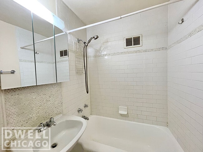 Building Photo - 4950 N Marine Dr