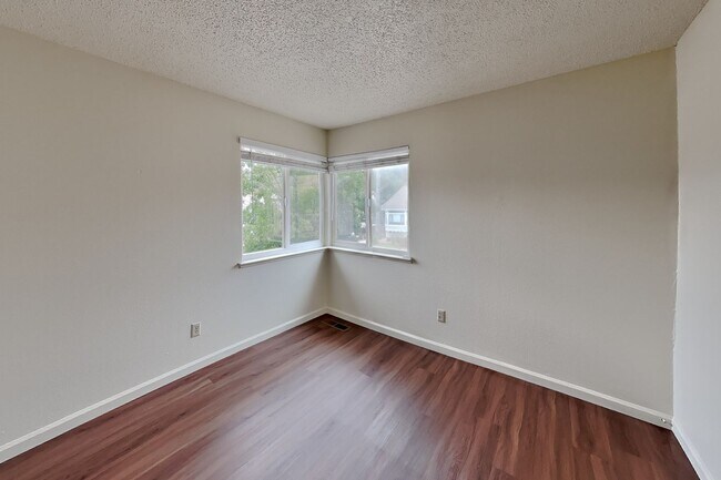 Building Photo - 1091 Discovery Way