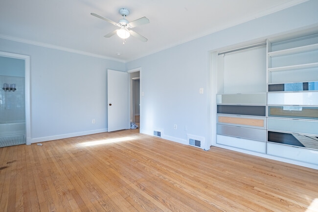 Building Photo - 1407 Leegate Rd NW