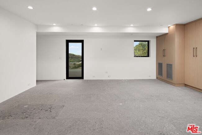 Building Photo - 6242 Cavalleri Rd