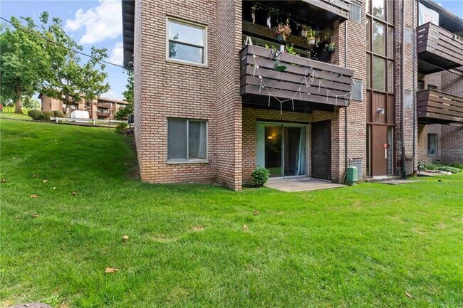 Building Photo - 4073 Sanlin Dr