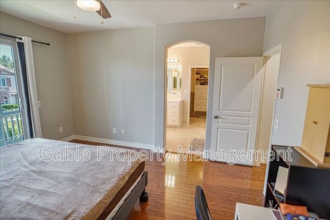 Building Photo - 27448 Coldwater Dr