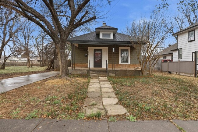 Building Photo - 1617 NW 7th St