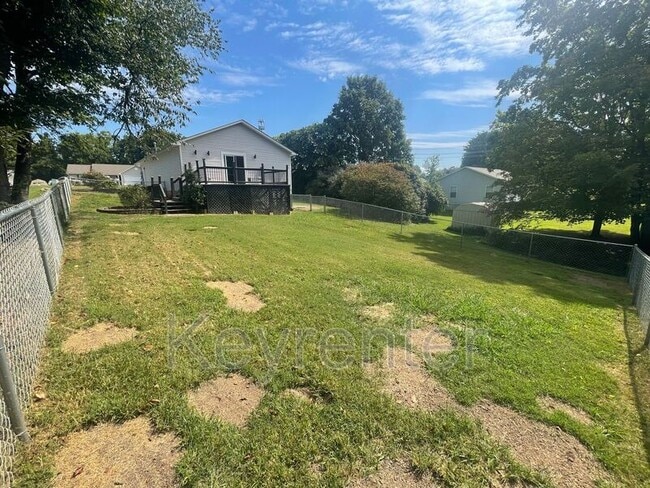 Building Photo - 107 Miranda Way