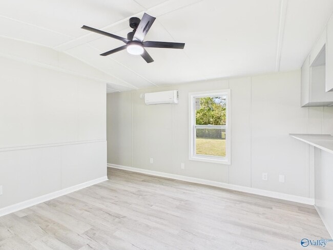 Building Photo - 877 Rolan Gooch Rd