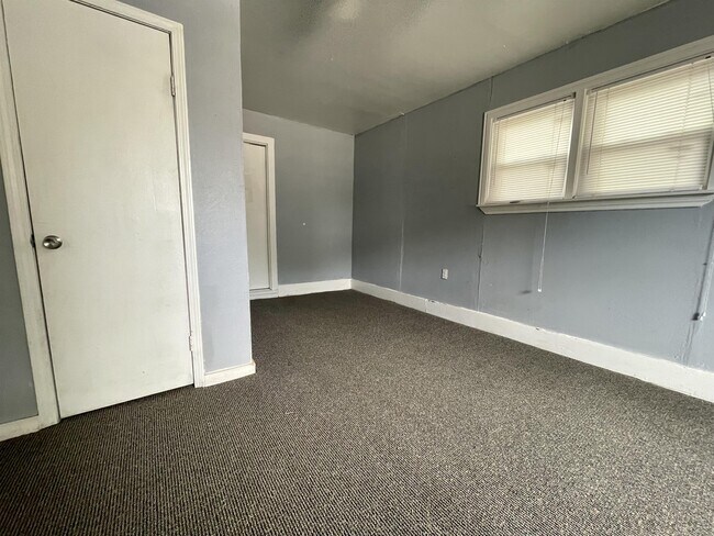 Building Photo - 4205 41st St