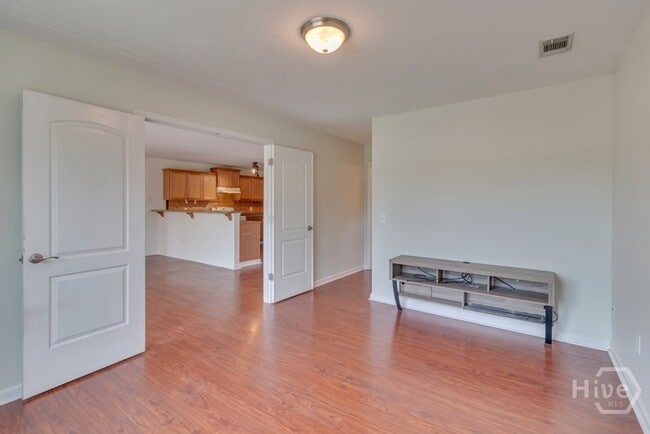 Building Photo - 26 Bostwick Dr