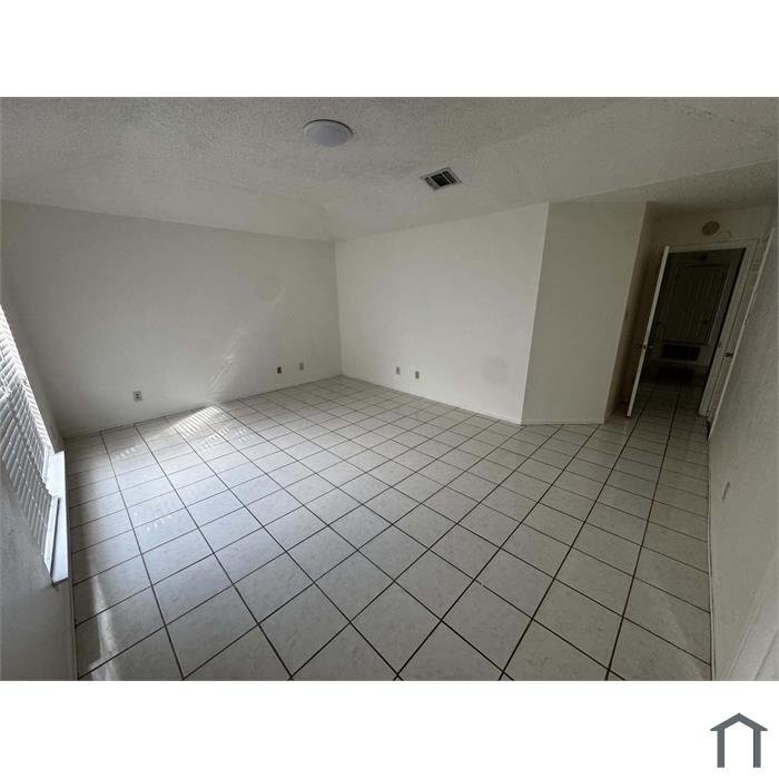 Building Photo - 4822 Aspen View