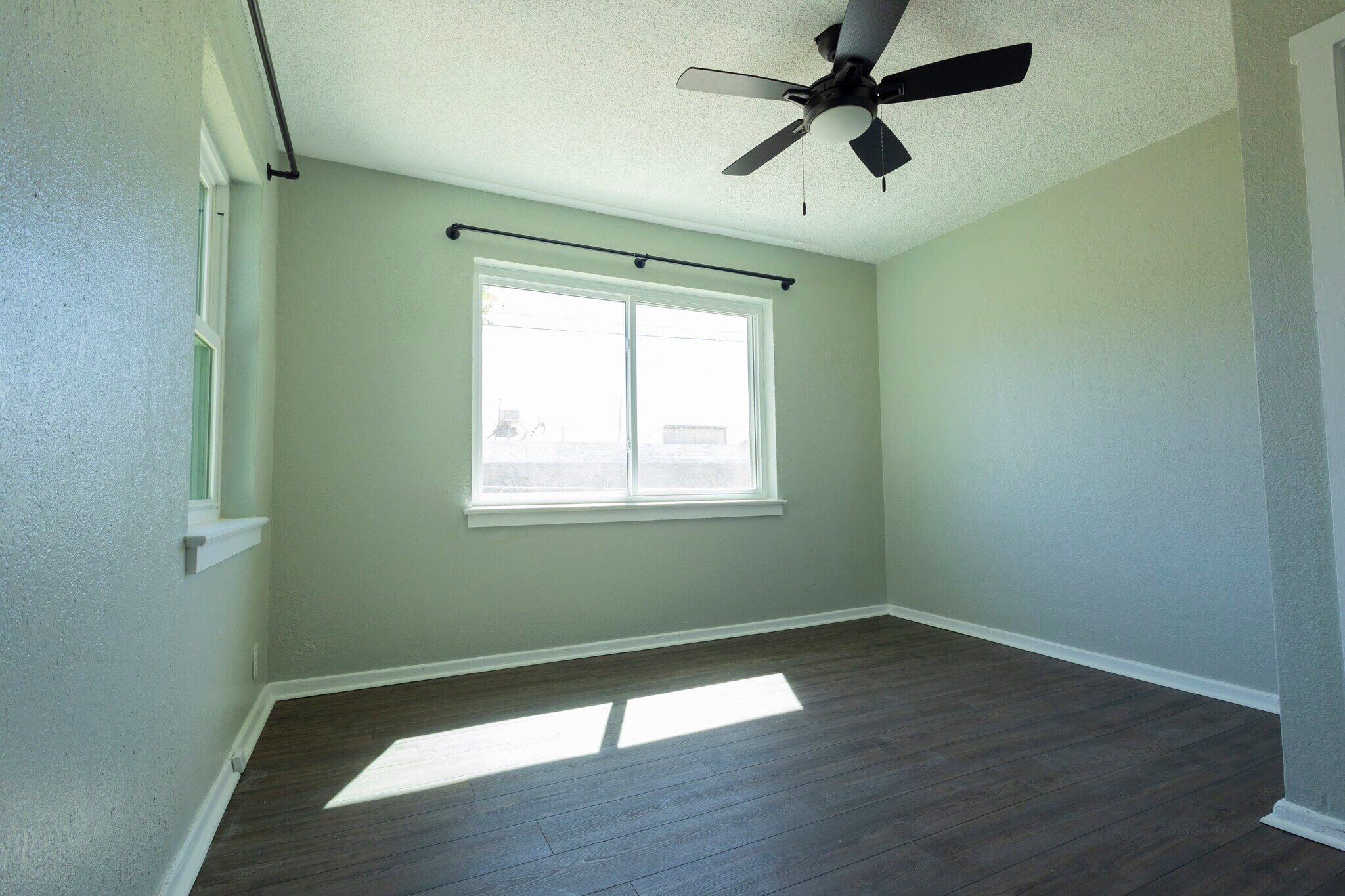 Back Bedroom - 1200 Chadbourne St