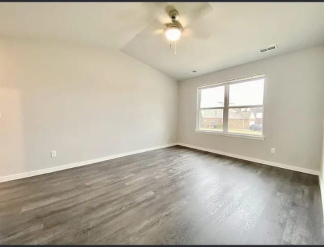 Building Photo - 51364 Ashbury Ct